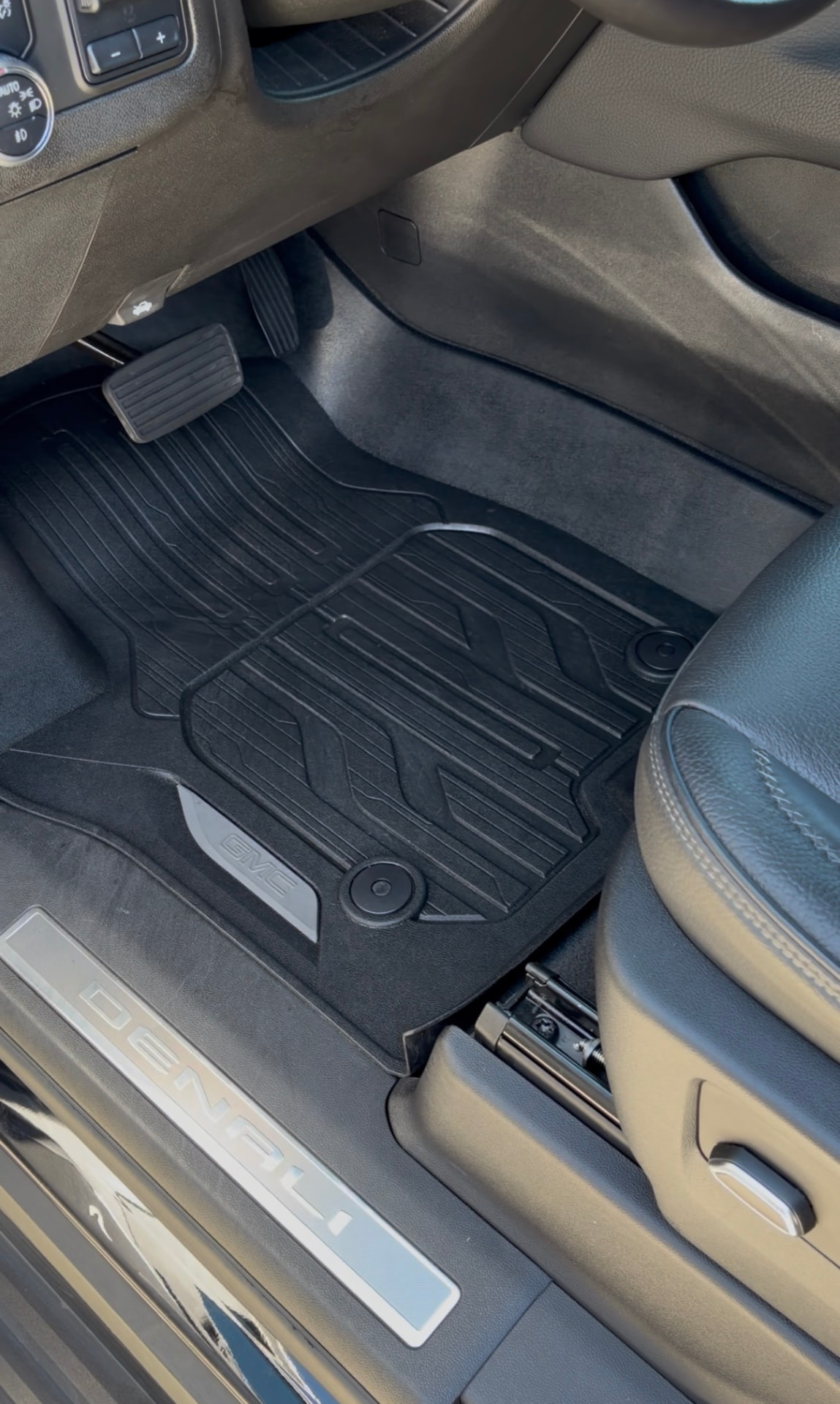 Denali Floor Mat Detail